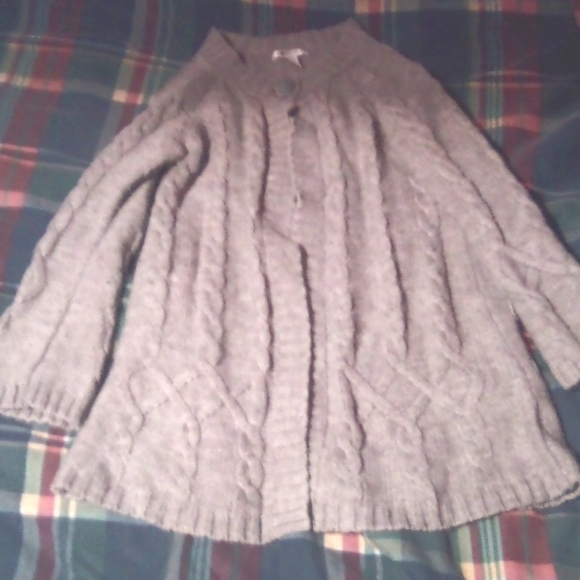 Hannah Poncho sweater - Picture 1 of 4